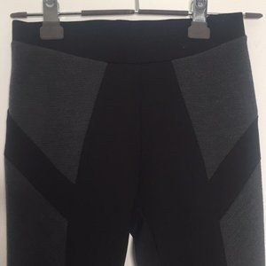 River Island size 4 US color block leggings New